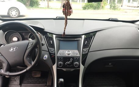 Hyundai Sonata VI, 2012 год, 1 590 000 рублей, 6 фотография