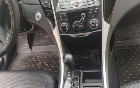 Hyundai Sonata VI, 2012 год, 1 590 000 рублей, 8 фотография