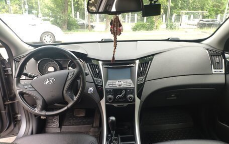 Hyundai Sonata VI, 2012 год, 1 590 000 рублей, 13 фотография