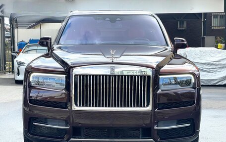 Rolls-Royce Cullinan, 2021 год, 28 500 000 рублей, 2 фотография