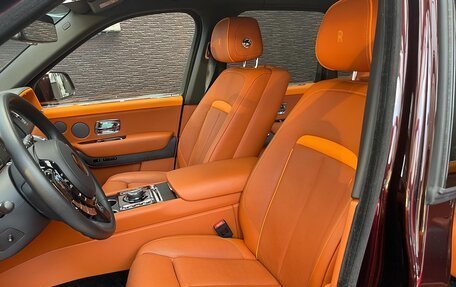 Rolls-Royce Cullinan, 2021 год, 28 500 000 рублей, 8 фотография