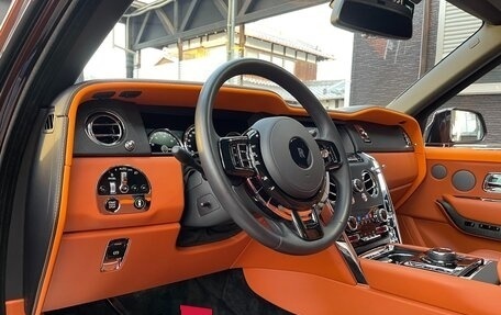 Rolls-Royce Cullinan, 2021 год, 28 500 000 рублей, 7 фотография