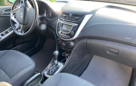 Hyundai Solaris II рестайлинг, 2013 год, 925 000 рублей, 4 фотография