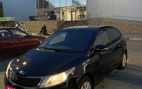 KIA Rio III рестайлинг, 2013 год, 900 000 рублей, 2 фотография