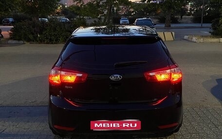 KIA Rio III рестайлинг, 2013 год, 900 000 рублей, 4 фотография