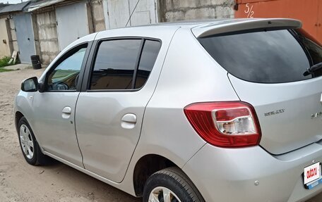 Renault Sandero II рестайлинг, 2015 год, 567 000 рублей, 12 фотография