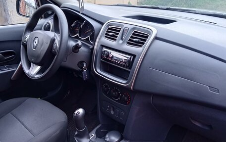Renault Sandero II рестайлинг, 2015 год, 567 000 рублей, 10 фотография