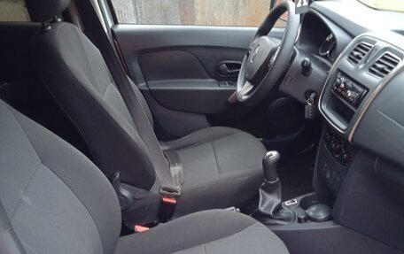 Renault Sandero II рестайлинг, 2015 год, 567 000 рублей, 13 фотография