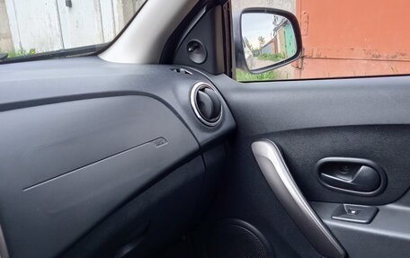 Renault Sandero II рестайлинг, 2015 год, 567 000 рублей, 16 фотография