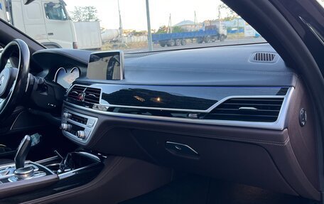 BMW 7 серия, 2017 год, 3 900 000 рублей, 31 фотография