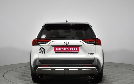 Toyota RAV4, 2022 год, 4 149 000 рублей, 6 фотография