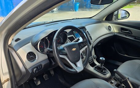 Chevrolet Cruze II, 2011 год, 750 000 рублей, 3 фотография
