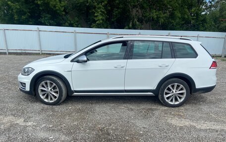 Volkswagen Golf VII, 2019 год, 2 200 000 рублей, 2 фотография