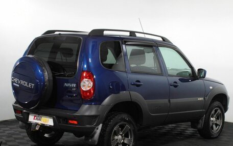 Chevrolet Niva I рестайлинг, 2017 год, 790 000 рублей, 6 фотография