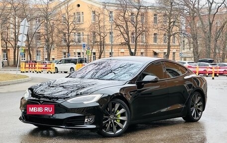Tesla Model S I, 2018 год, 5 000 000 рублей, 2 фотография