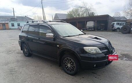 Mitsubishi Outlander III рестайлинг 3, 2005 год, 700 000 рублей, 7 фотография