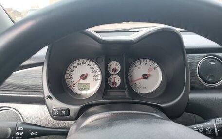 Mitsubishi Outlander III рестайлинг 3, 2005 год, 700 000 рублей, 20 фотография