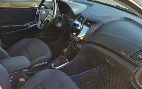 Hyundai Solaris II рестайлинг, 2015 год, 899 990 рублей, 11 фотография