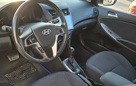 Hyundai Solaris II рестайлинг, 2015 год, 899 990 рублей, 10 фотография