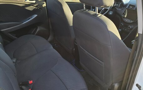 Hyundai Solaris II рестайлинг, 2015 год, 899 990 рублей, 12 фотография