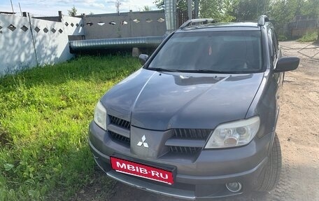 Mitsubishi Outlander III рестайлинг 3, 2006 год, 740 000 рублей, 1 фотография
