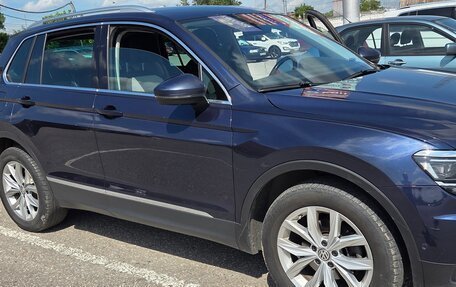 Volkswagen Tiguan II, 2017 год, 2 300 000 рублей, 2 фотография
