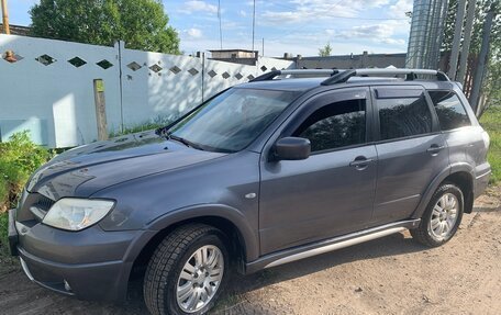 Mitsubishi Outlander III рестайлинг 3, 2006 год, 740 000 рублей, 3 фотография