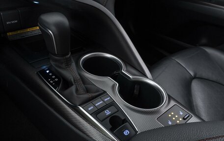 Toyota Camry, 2021 год, 3 380 000 рублей, 16 фотография