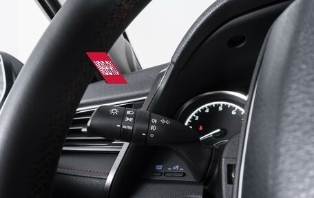 Toyota Camry, 2021 год, 3 380 000 рублей, 20 фотография