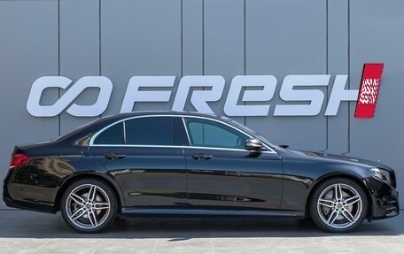 Mercedes-Benz E-Класс, 2018 год, 3 255 000 рублей, 5 фотография