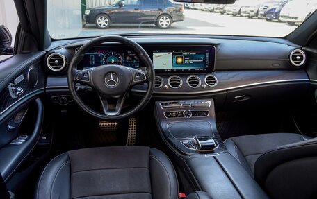 Mercedes-Benz E-Класс, 2018 год, 3 255 000 рублей, 6 фотография