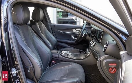 Mercedes-Benz E-Класс, 2018 год, 3 255 000 рублей, 8 фотография