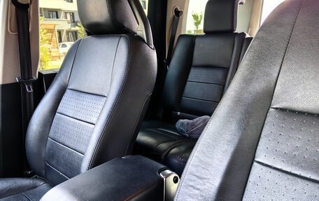 Land Rover Discovery III, 2008 год, 1 500 000 рублей, 8 фотография