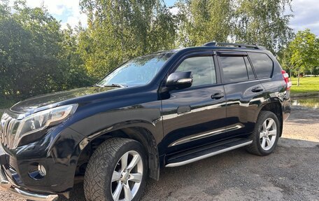 Toyota Land Cruiser Prado 150 рестайлинг 2, 2014 год, 3 100 000 рублей, 14 фотография