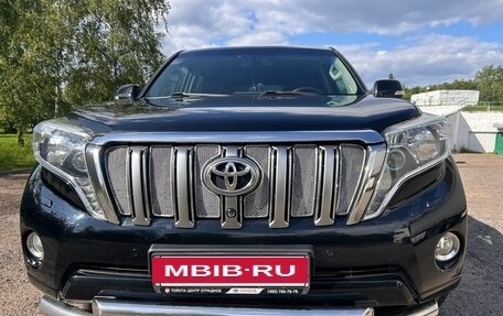 Toyota Land Cruiser Prado 150 рестайлинг 2, 2014 год, 3 100 000 рублей, 13 фотография
