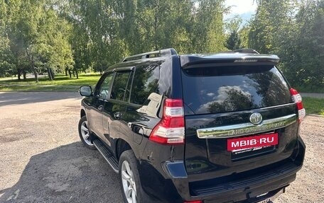 Toyota Land Cruiser Prado 150 рестайлинг 2, 2014 год, 3 100 000 рублей, 11 фотография