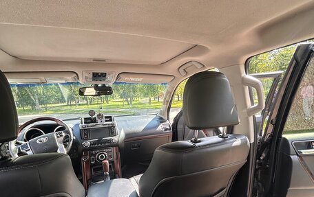 Toyota Land Cruiser Prado 150 рестайлинг 2, 2014 год, 3 100 000 рублей, 26 фотография