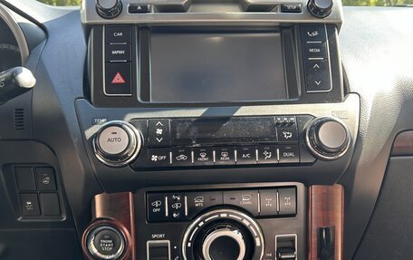 Toyota Land Cruiser Prado 150 рестайлинг 2, 2014 год, 3 100 000 рублей, 25 фотография