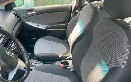 Hyundai Solaris II рестайлинг, 2012 год, 600 000 рублей, 4 фотография