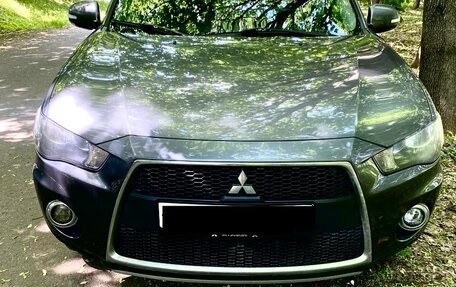 Mitsubishi Outlander III рестайлинг 3, 2012 год, 1 300 000 рублей, 2 фотография