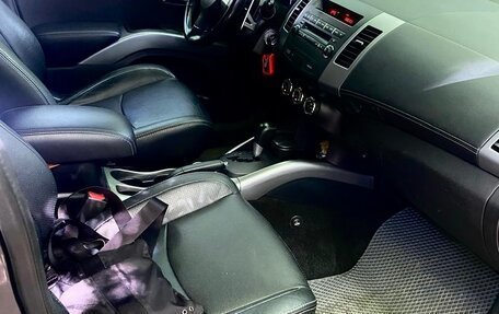 Mitsubishi Outlander III рестайлинг 3, 2012 год, 1 300 000 рублей, 10 фотография