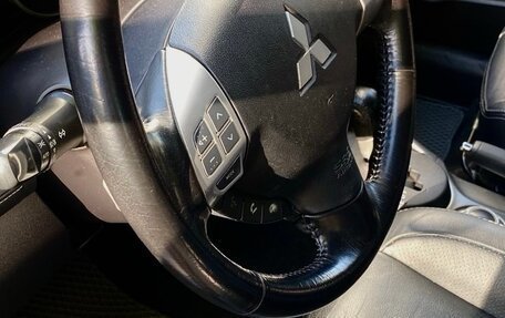 Mitsubishi Outlander III рестайлинг 3, 2012 год, 1 300 000 рублей, 8 фотография