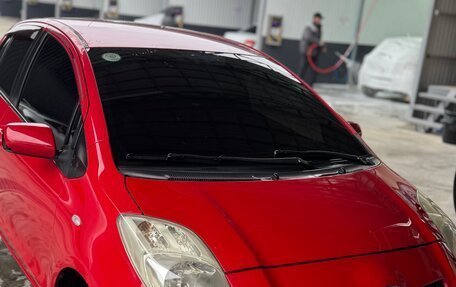 Toyota Yaris III рестайлинг, 2008 год, 700 000 рублей, 1 фотография