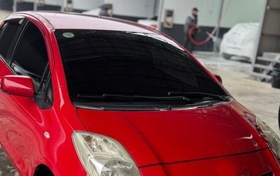 Toyota Yaris III рестайлинг, 2008 год, 700 000 рублей, 1 фотография
