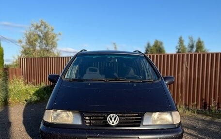 Volkswagen Sharan I рестайлинг, 1997 год, 350 000 рублей, 3 фотография