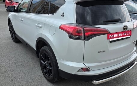 Toyota RAV4, 2019 год, 2 875 000 рублей, 2 фотография