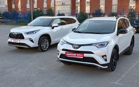 Toyota RAV4, 2019 год, 2 875 000 рублей, 10 фотография
