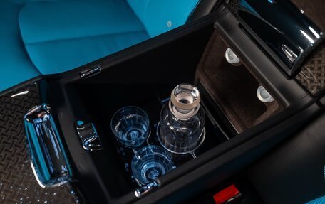 Rolls-Royce Cullinan, 2021 год, 39 990 000 рублей, 14 фотография