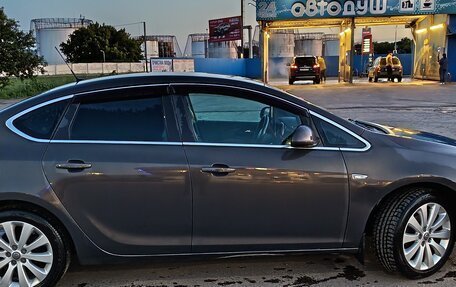 Opel Astra J, 2014 год, 1 000 000 рублей, 4 фотография