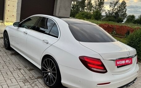 Mercedes-Benz E-Класс, 2016 год, 3 450 000 рублей, 8 фотография